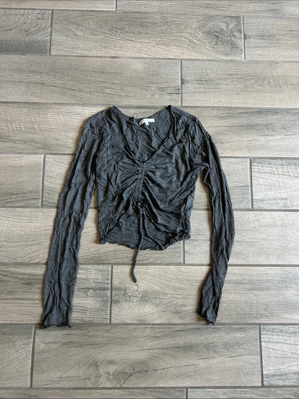 Ruched V-Neck Long Sleeve Crop Top - Charcoal
